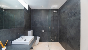 Resa Estate Ibiza for sale townhouse cala Carbo es Vedra bathroom.jpg